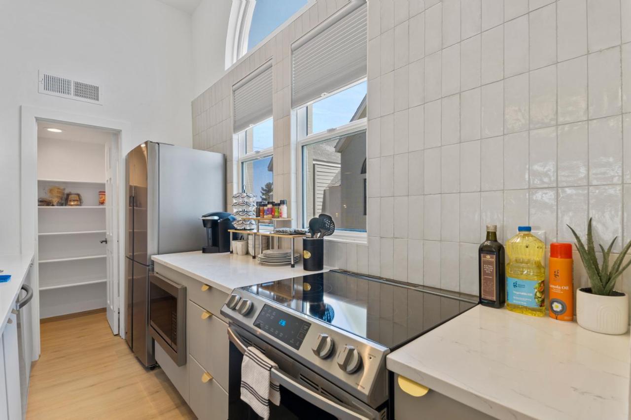 Stylish Phoenix Townhome - Foosball Table, Laundry, Parking! Exterior foto